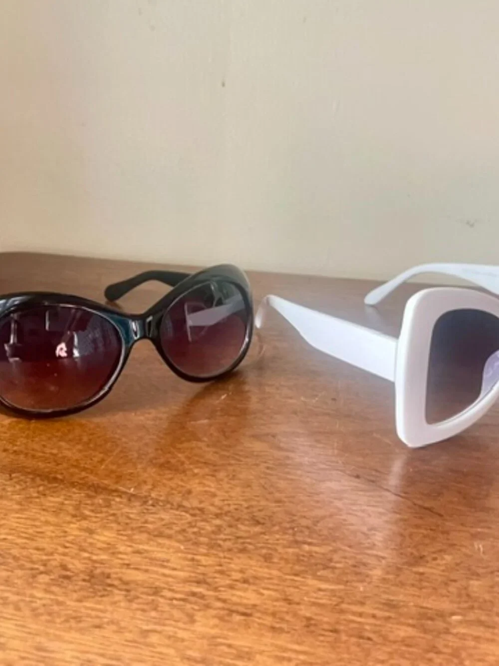 Fashion Sunglasses Large White Abstract & Black Large Jackie O's 2 Pairs